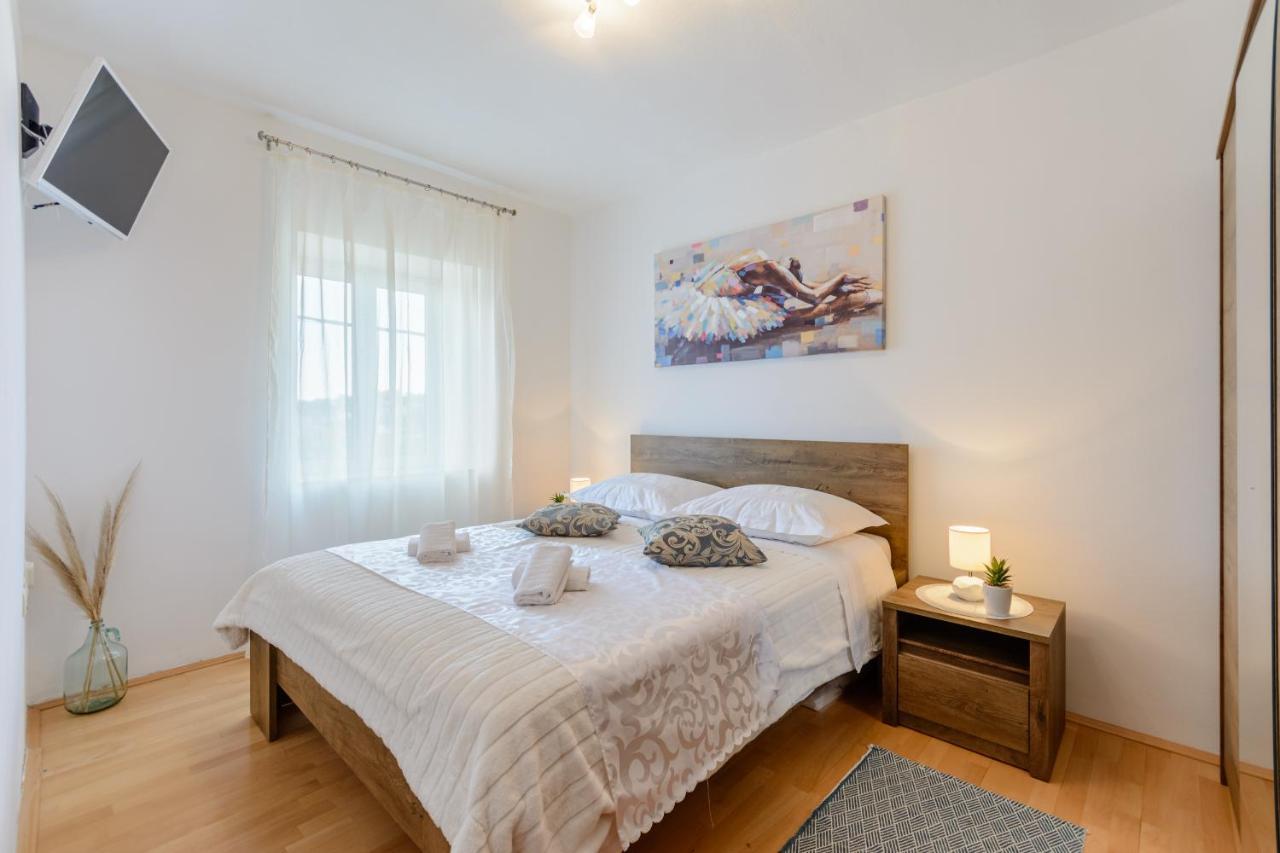 מילנה Apartman Mare מראה חיצוני תמונה