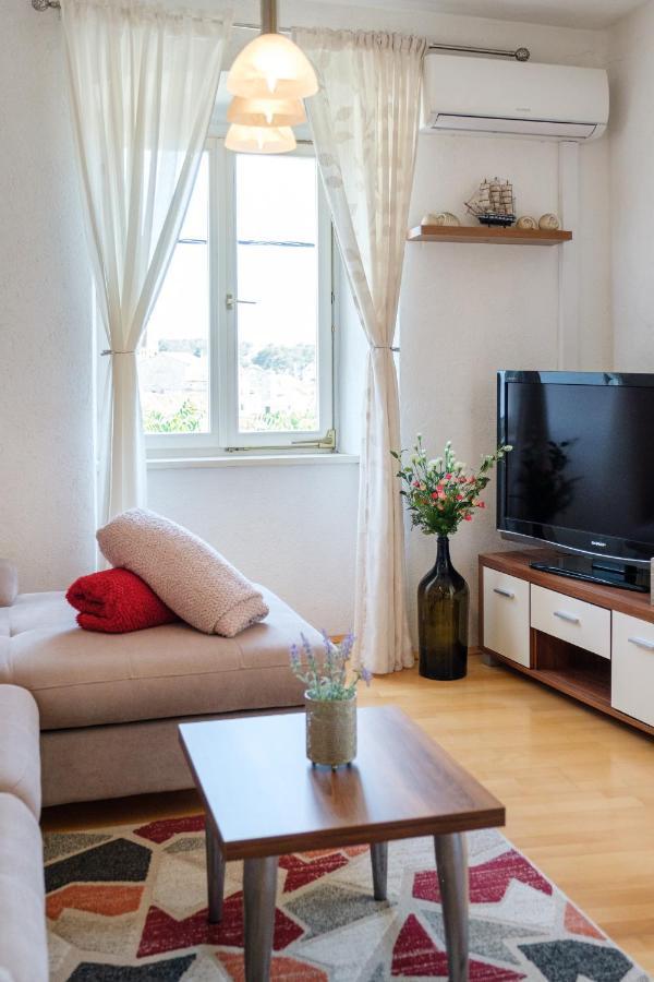 מילנה Apartman Mare מראה חיצוני תמונה