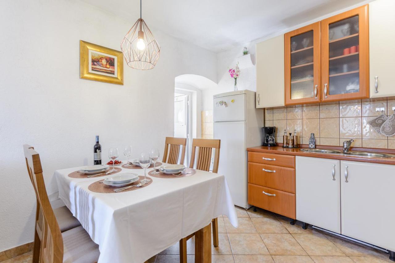 מילנה Apartman Mare מראה חיצוני תמונה
